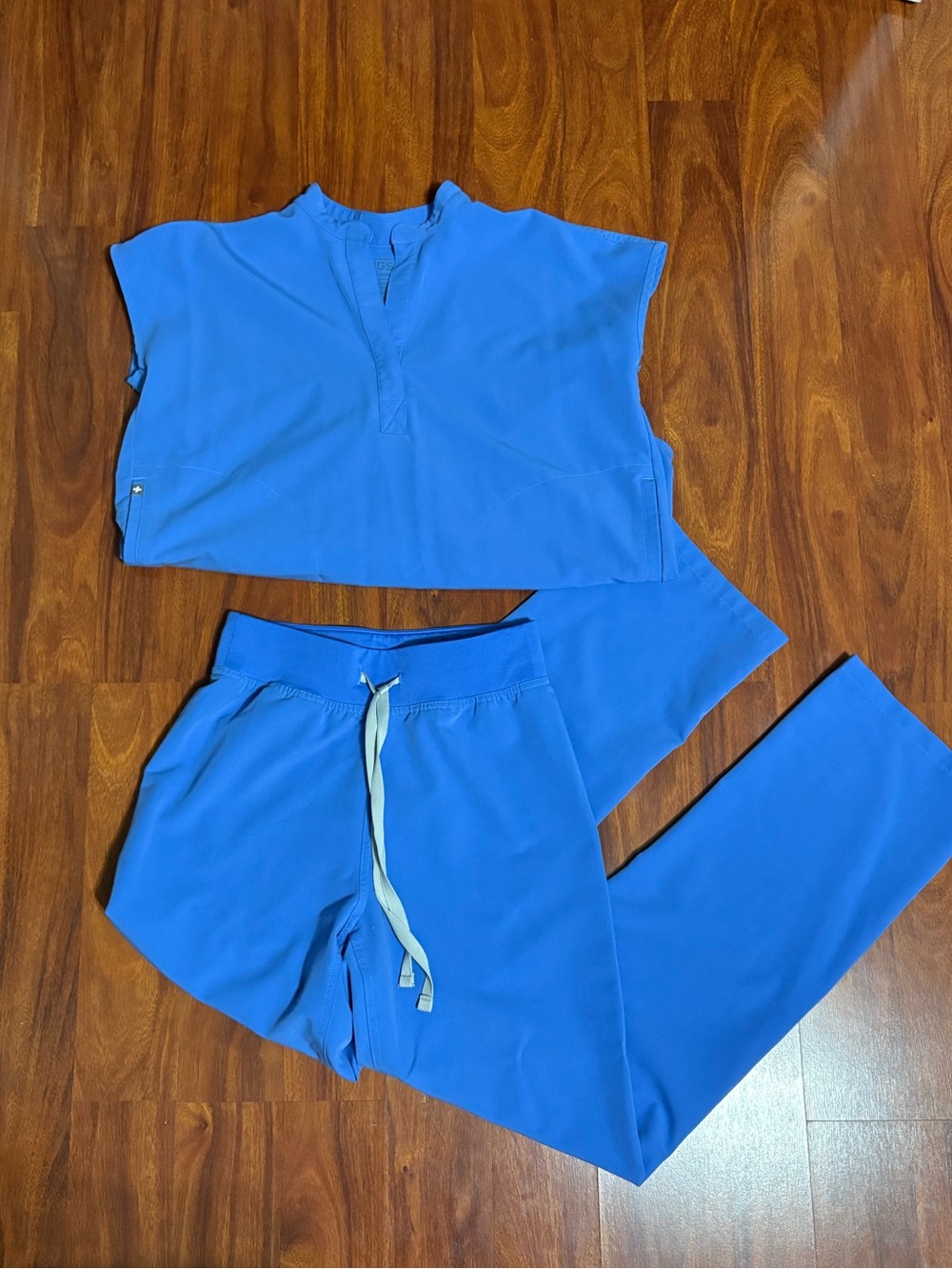 Ceil Blue Figs Scrub Set Like New